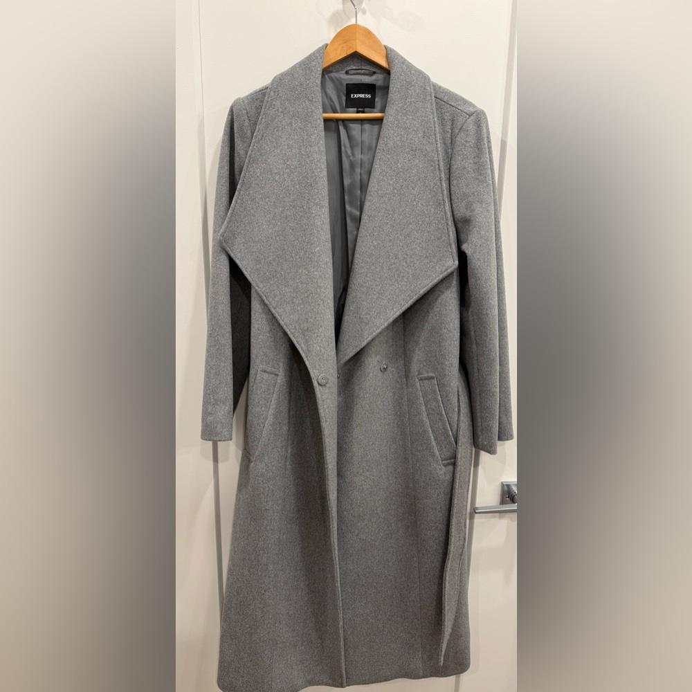 Express Women’s Wool Blend Draped Lapel Coat - Gray Size Large.
